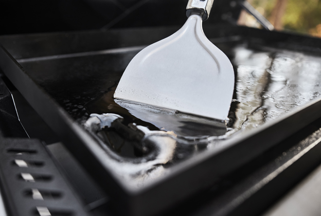 Slate® Griddle | Rust-Resistant, Pre-Seasoned & Ready | Weber US